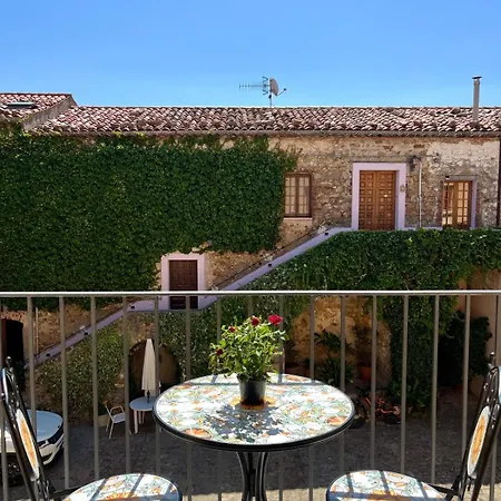 Casa Bonomo 3* Кастельбуоно